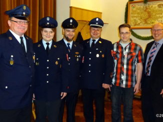 JHV 2015 - Gruppenbild der Geehrten der aktiven Wehr